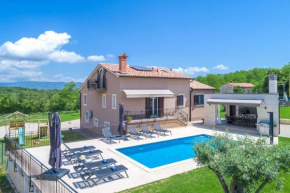 Villa Green Olive